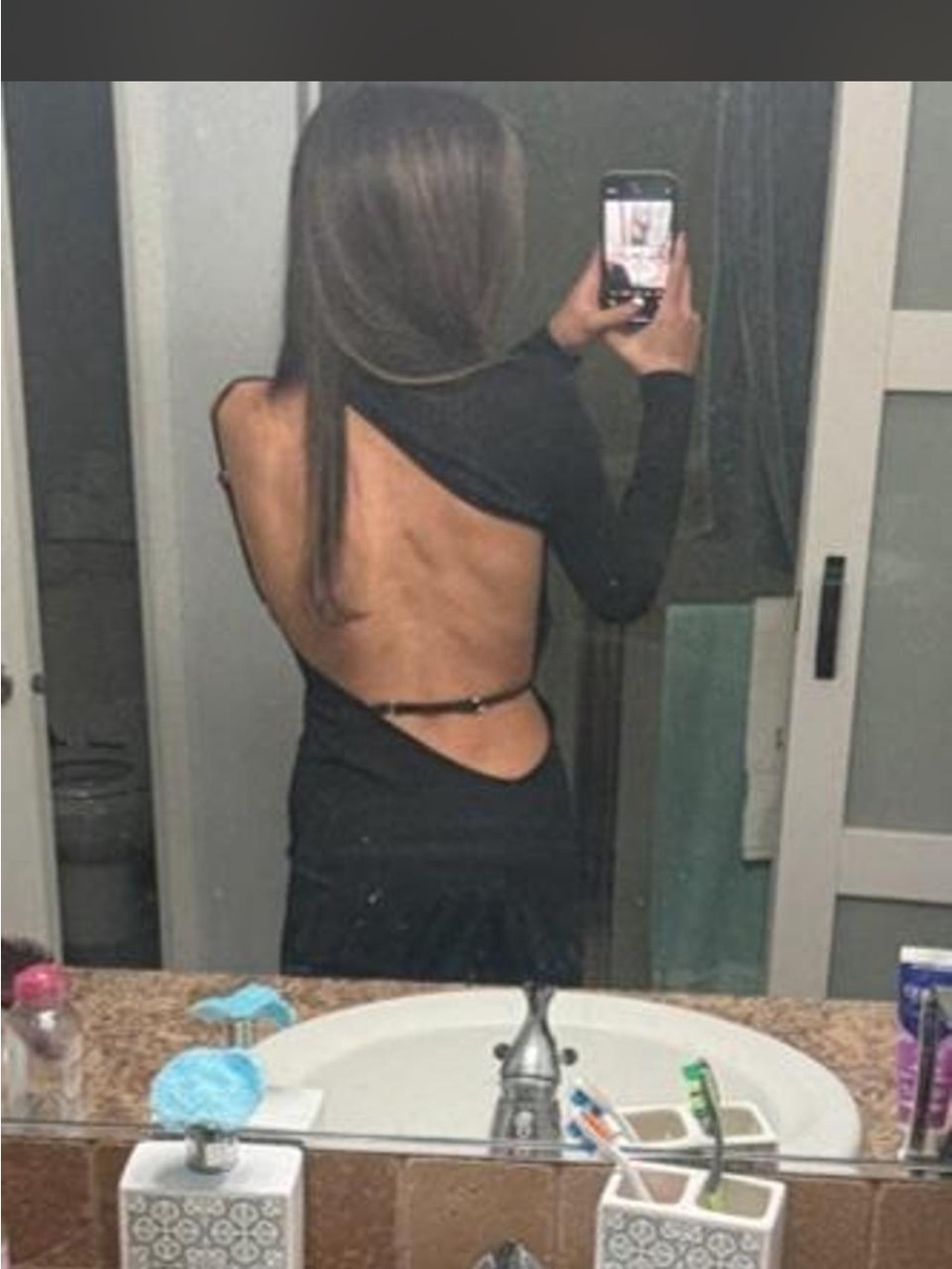 superdown Black Long-Sleeve Backless Evening Gown - Picture 3 of 4